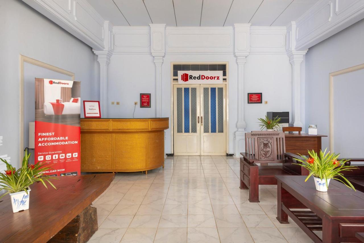Reddoorz Syariah @ Bondowoso City Center Exteriér fotografie